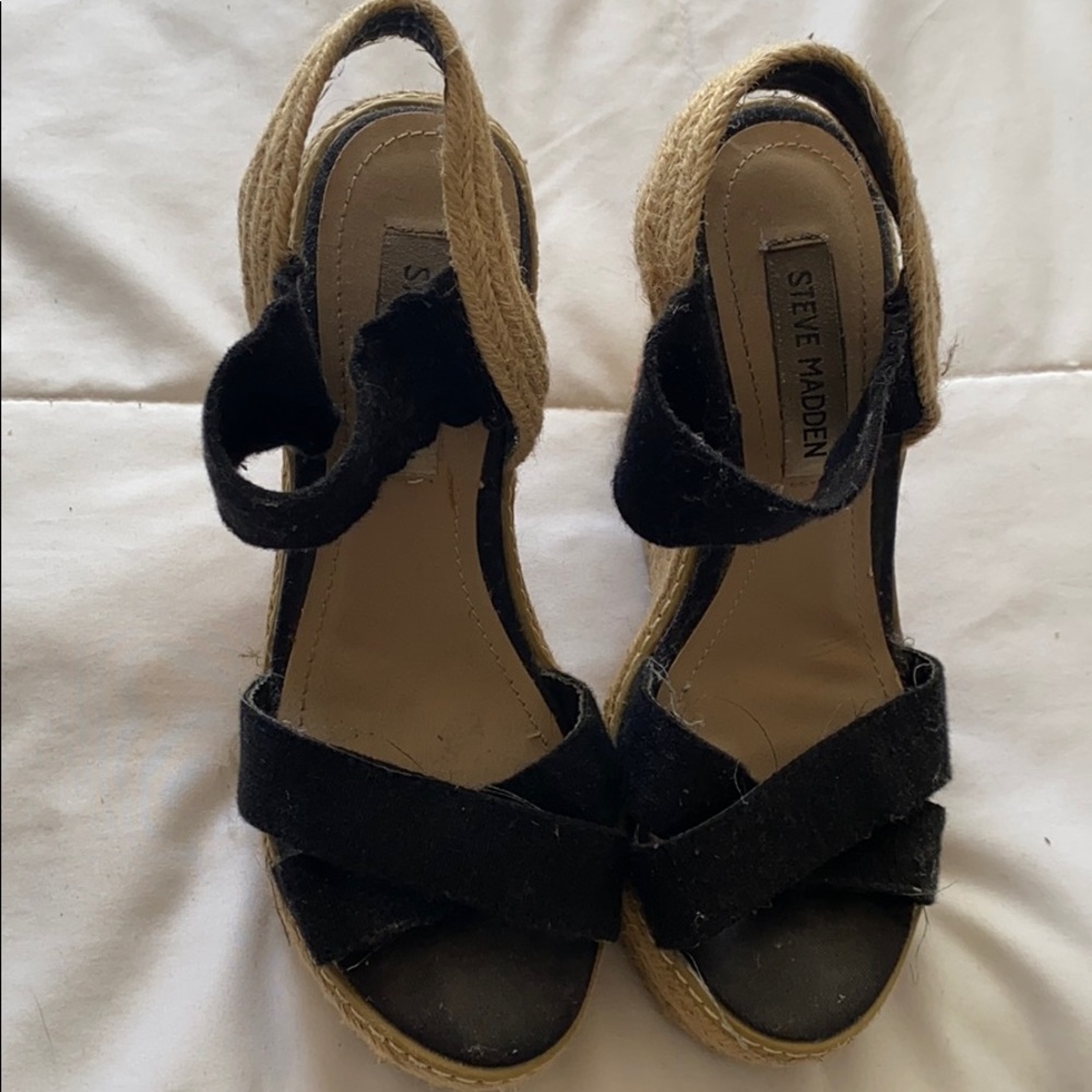 Steve Madden beach wedge